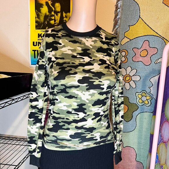 Saint Eve Camo Thermal Top - Picture 5 of 5